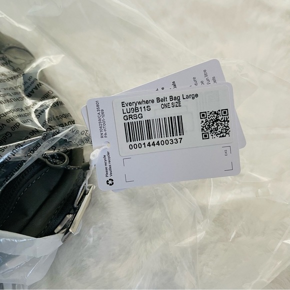 Lululemon Everywhere belt Bag Grey Sage large 2L - Picture 10 of 10
